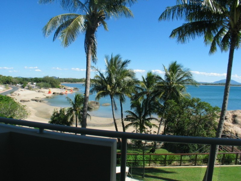 2/2b Horseshoe Bay Road, Bowen QLD 4805