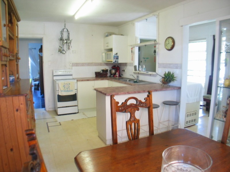 25 Tollington Road, Bowen QLD 4805
