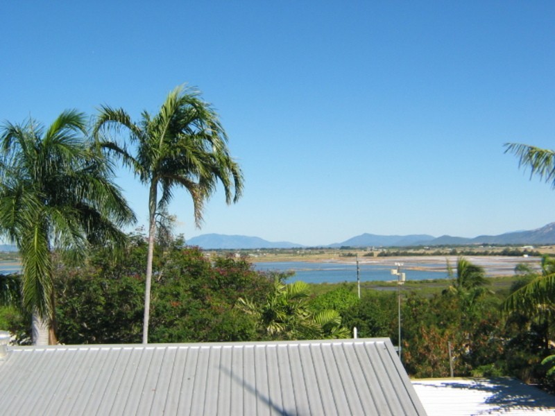 92 Kennedy Street, Bowen QLD 4805