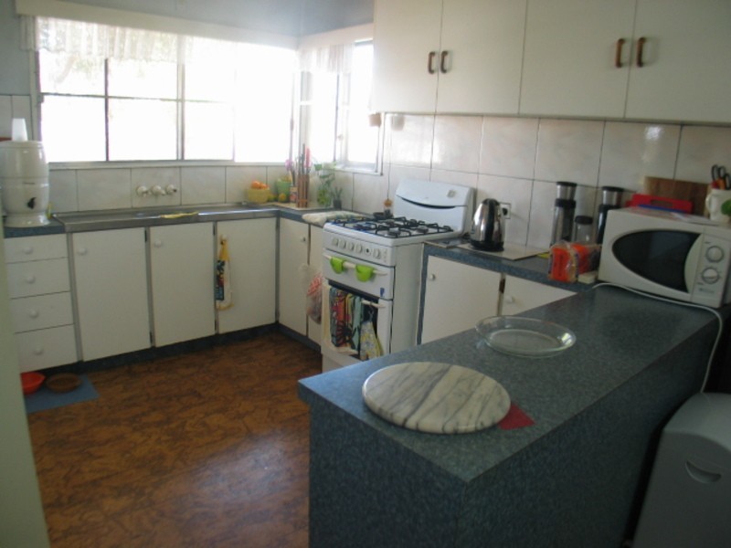 28 Livingstone Street, Bowen QLD 4805