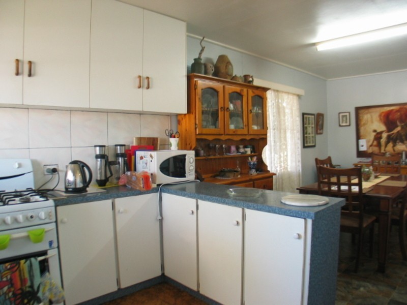 28 Livingstone Street, Bowen QLD 4805