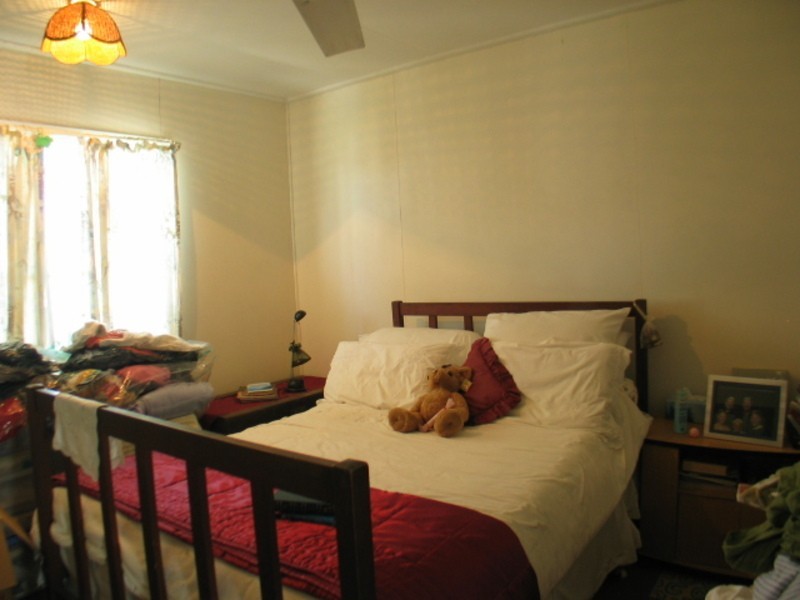 28 Livingstone Street, Bowen QLD 4805