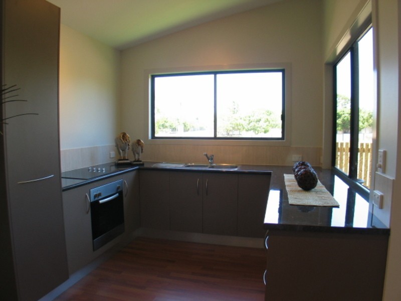 1 – 3/34 St Kilda Street, Bowen QLD 4805