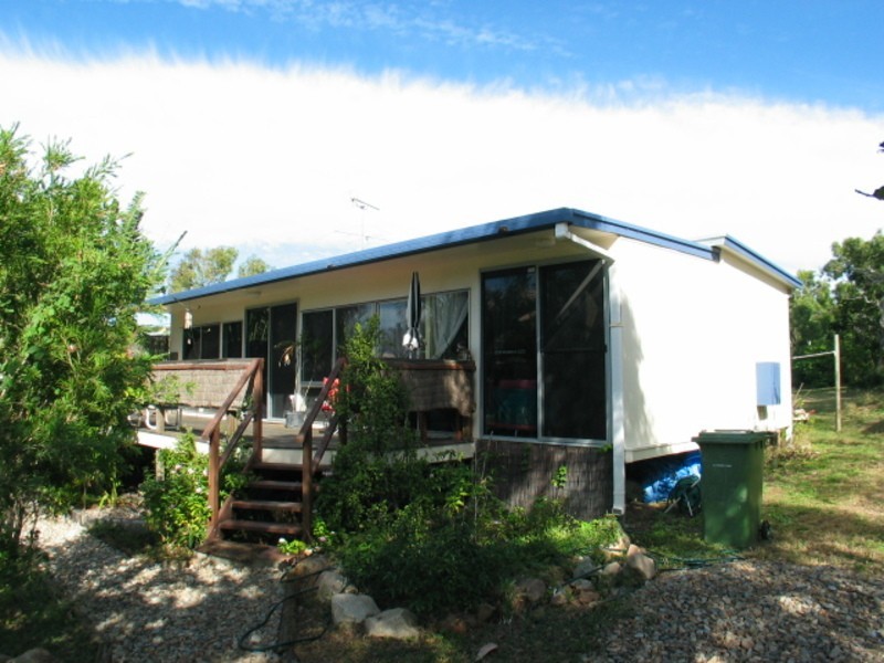 7 Pandanus Street, Bowen QLD 4805