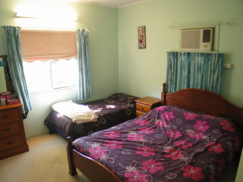 19 Golf Links Road, Bowen QLD 4805