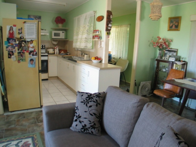 16 Wentworth Street, Bowen QLD 4805