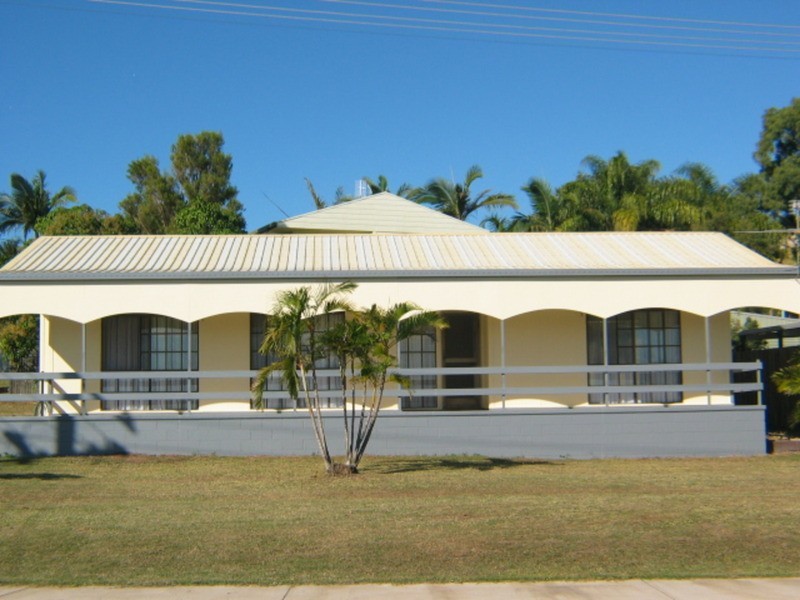 13 Sunset Crescent, Bowen QLD 4805