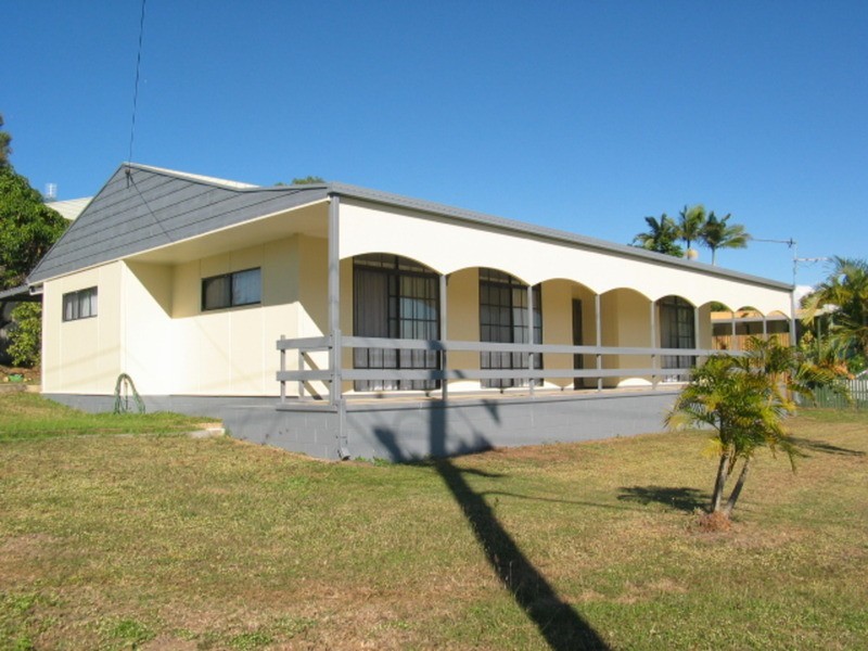 13 Sunset Crescent, Bowen QLD 4805