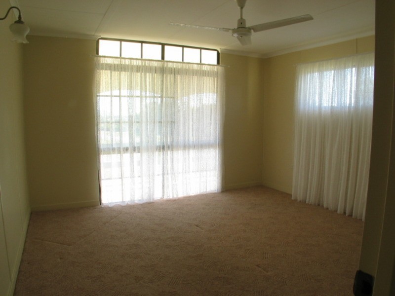 13 Sunset Crescent, Bowen QLD 4805