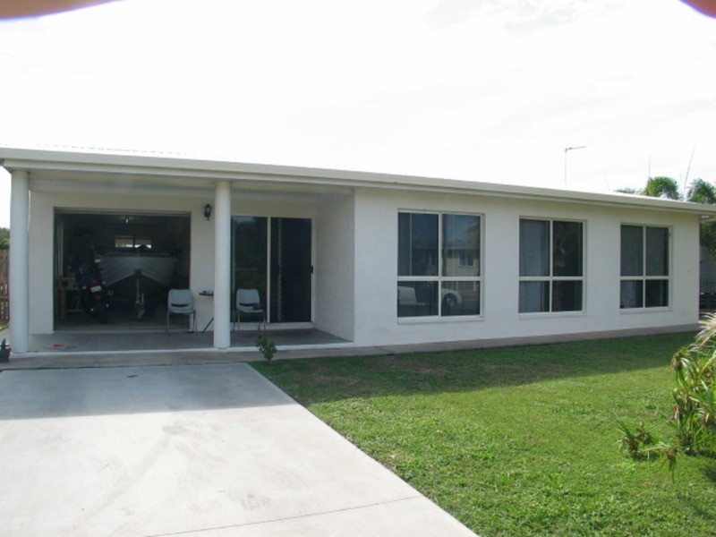 12 Emmerson Drive, Bowen QLD 4805