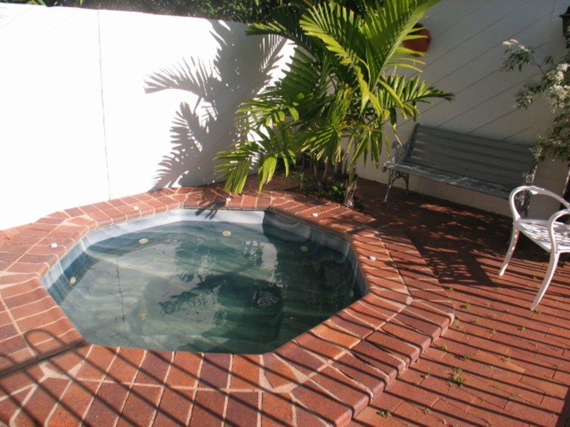 2A Sproule Street, Bowen QLD 4805