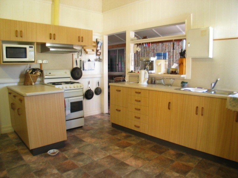 13 George Street, Bowen QLD 4805
