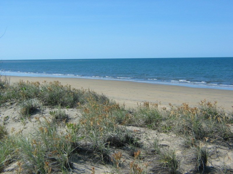 127 The Esplanade, Bowen QLD 4805