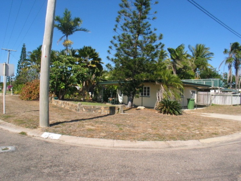 127 The Esplanade, Bowen QLD 4805