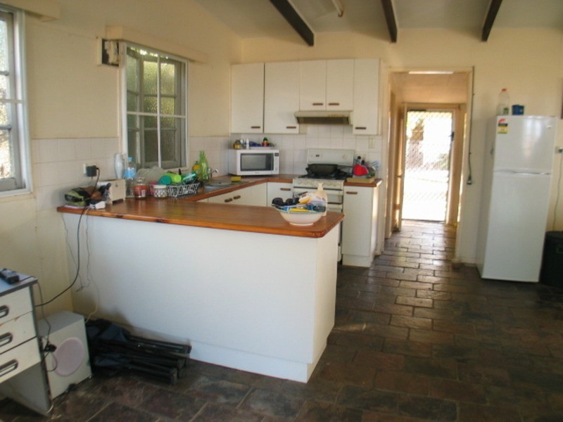 127 The Esplanade, Bowen QLD 4805