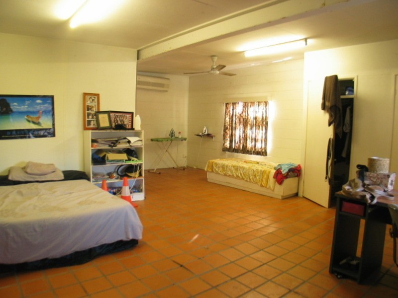 127 The Esplanade, Bowen QLD 4805