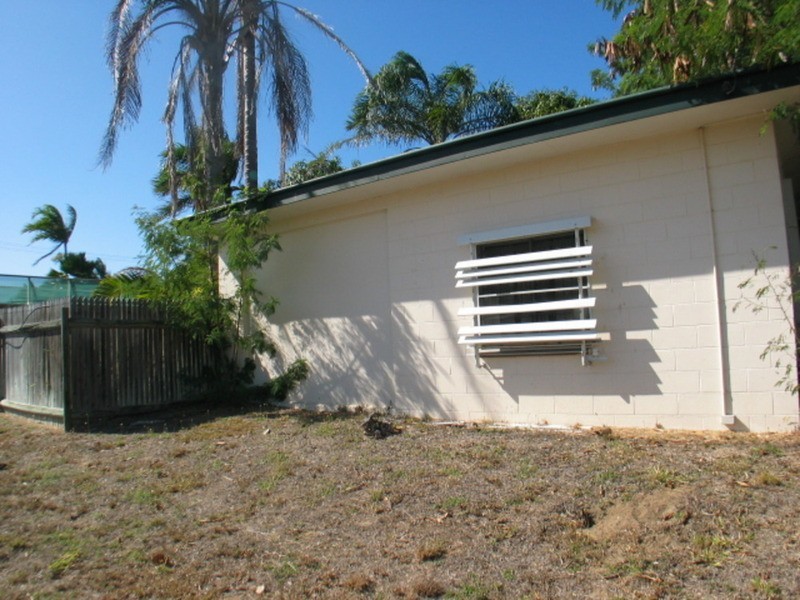 127 The Esplanade, Bowen QLD 4805