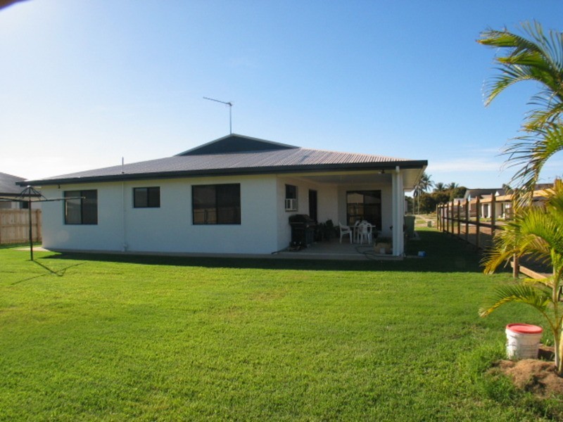 10 Lemon Grove, Bowen QLD 4805