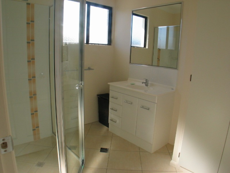 10 Lemon Grove, Bowen QLD 4805