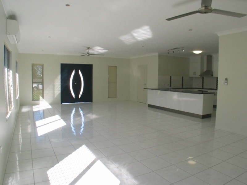 28 Skene Street, Bowen QLD 4805