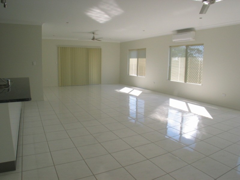 28 Skene Street, Bowen QLD 4805