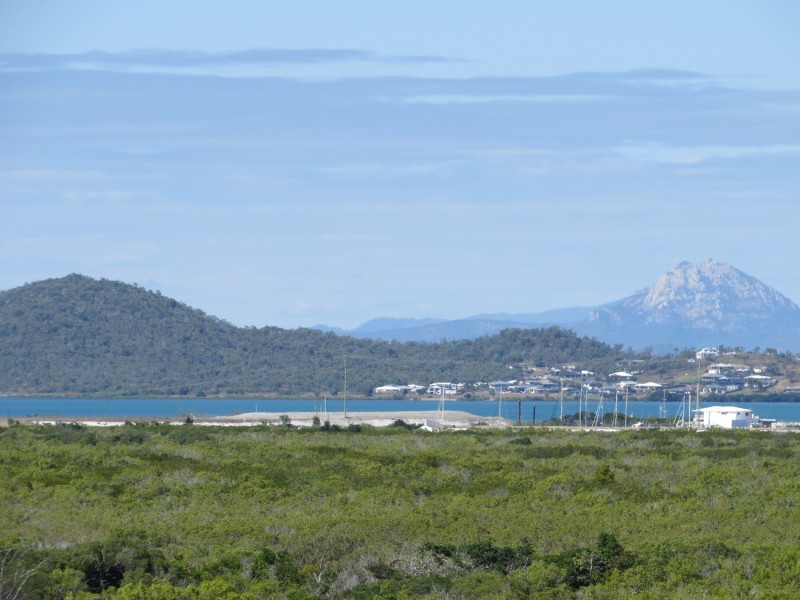 2/10 Poinciana Drive, Bowen QLD 4805