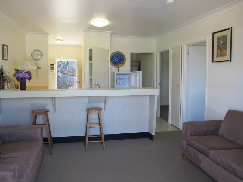 2/10 Poinciana Drive, Bowen QLD 4805