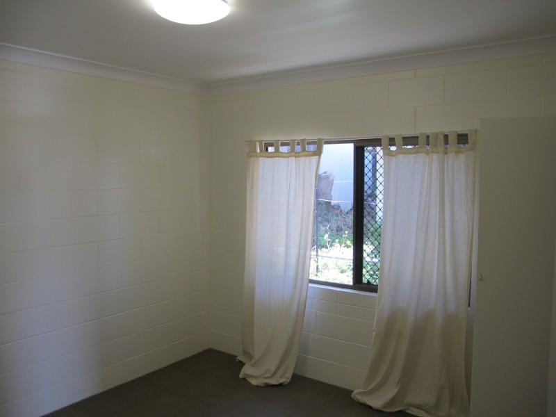 2/10 Poinciana Drive, Bowen QLD 4805