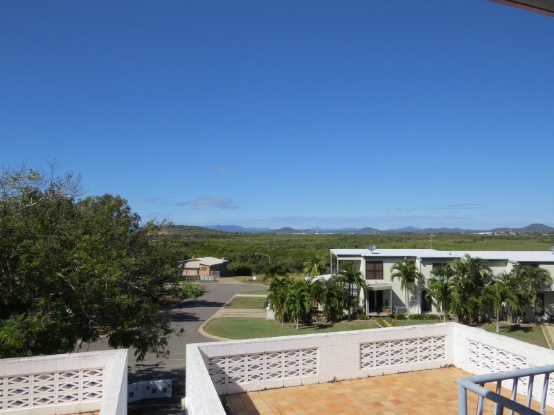 2/10 Poinciana Drive, Bowen QLD 4805