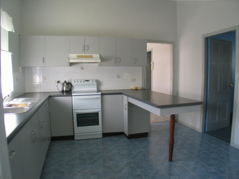 54 Skene Street, Bowen QLD 4805