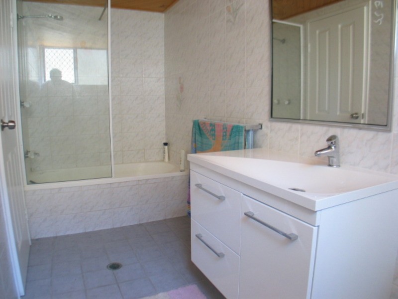 89a Horseshoe Bay Road, Bowen QLD 4805