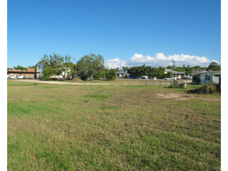 10 Don Street, Bowen QLD 4805