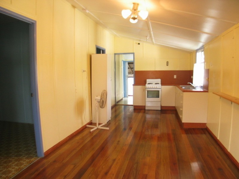 28 Poole Street, Bowen QLD 4805