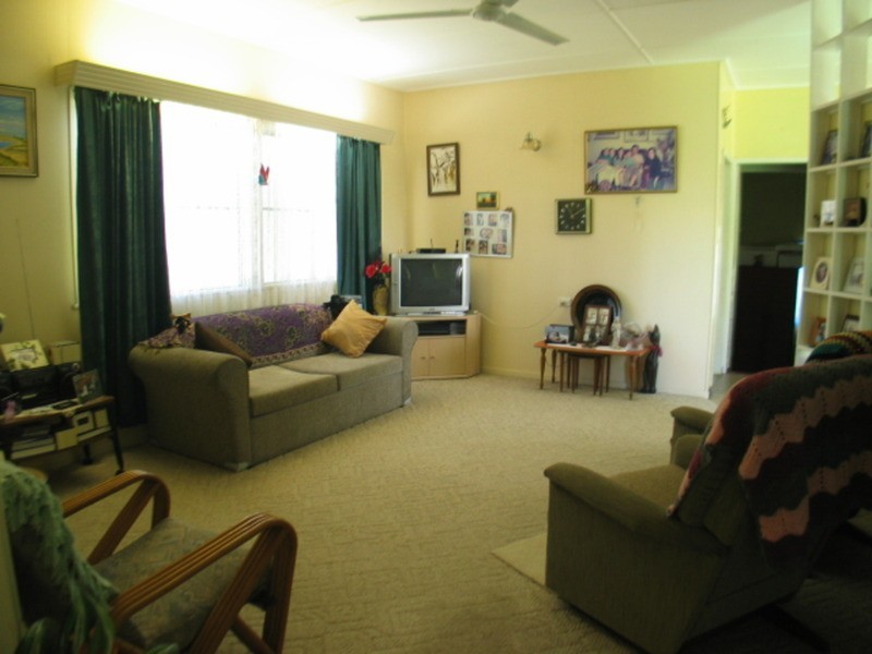 75 Queens Beach Esplanade, Bowen QLD 4805