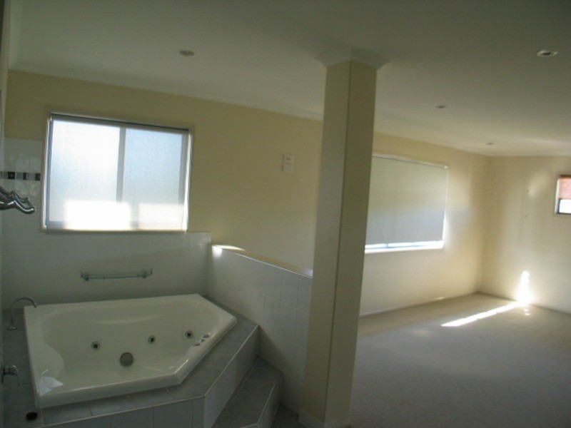 34 Wentworth Street, Bowen QLD 4805