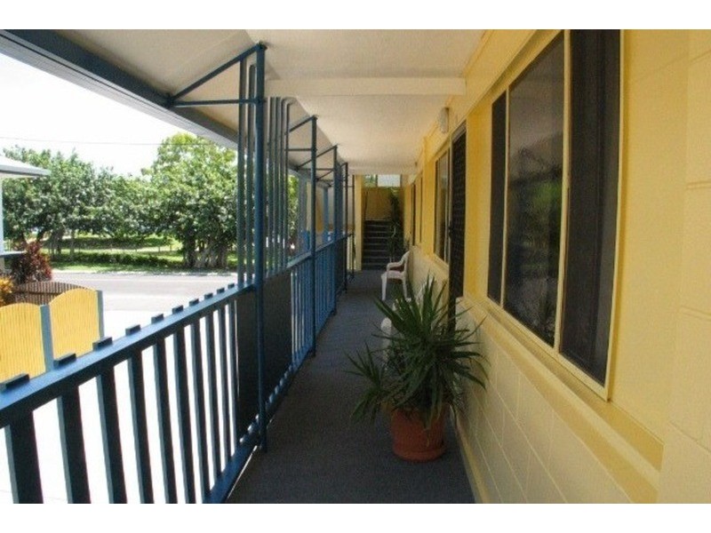 4/47 Horseshoe Bay Road, Bowen QLD 4805