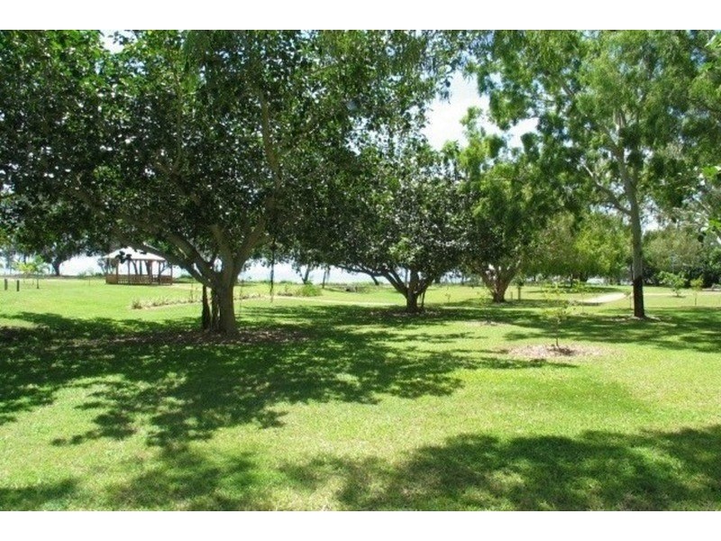 4/47 Horseshoe Bay Road, Bowen QLD 4805