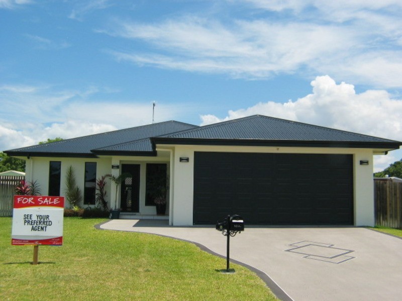 8  Lemon Grove, Bowen QLD 4805