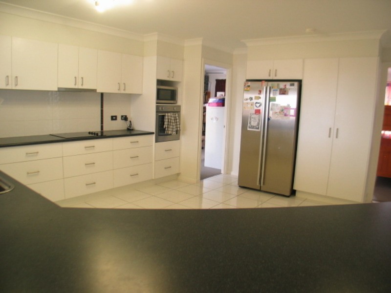 8  Lemon Grove, Bowen QLD 4805