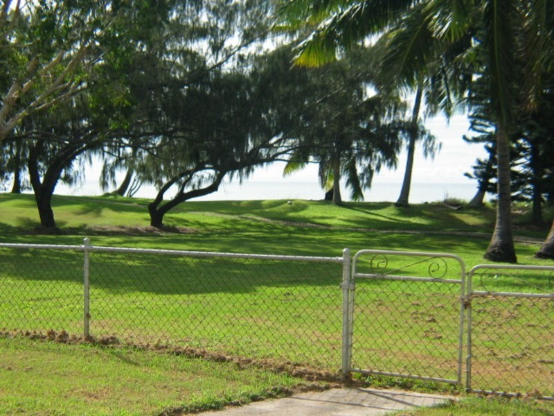 30 Horseshoe Bay Road, Bowen QLD 4805