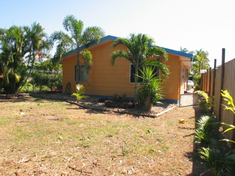 18 Gloucester Street, Bowen QLD 4805