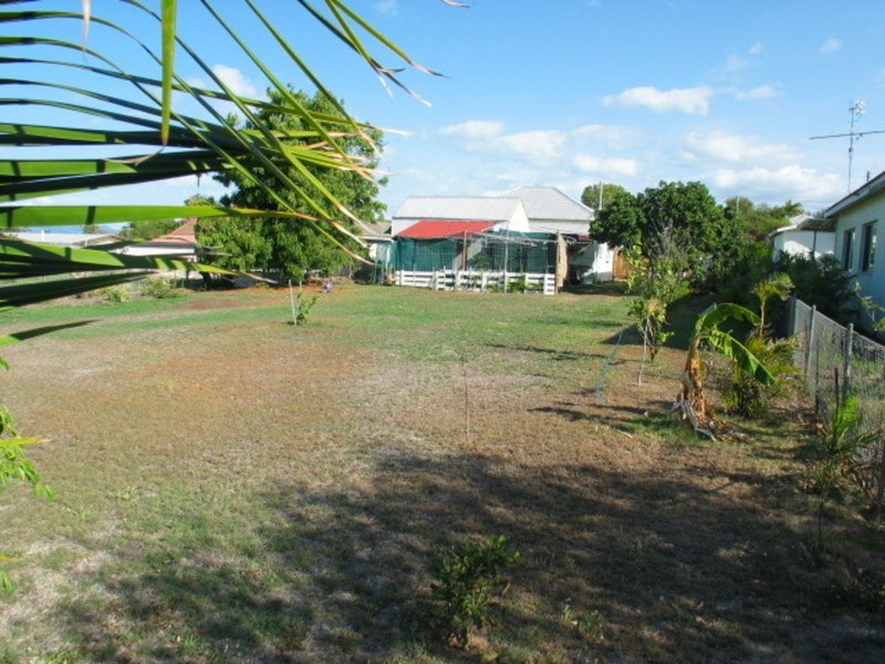 22 Poole Street, Bowen QLD 4805