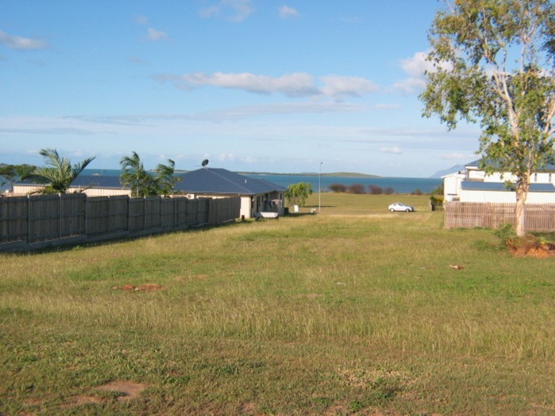 8 Marine Parade, Bowen QLD 4805