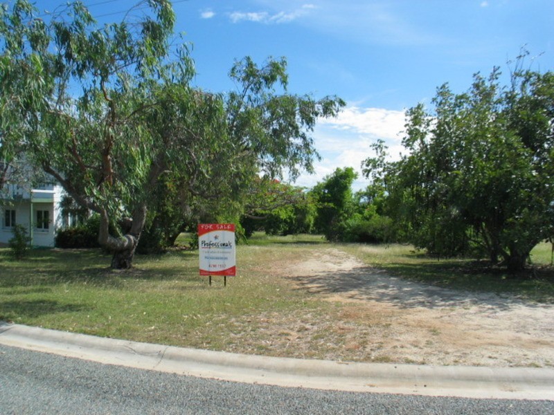 11 Elphinstone Street, Bowen QLD 4805