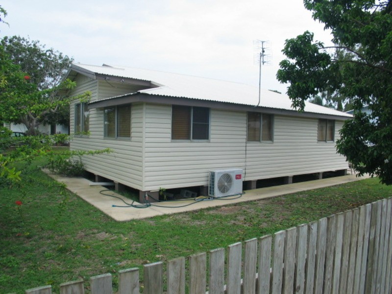 22 Gilbert Street, Bowen QLD 4805