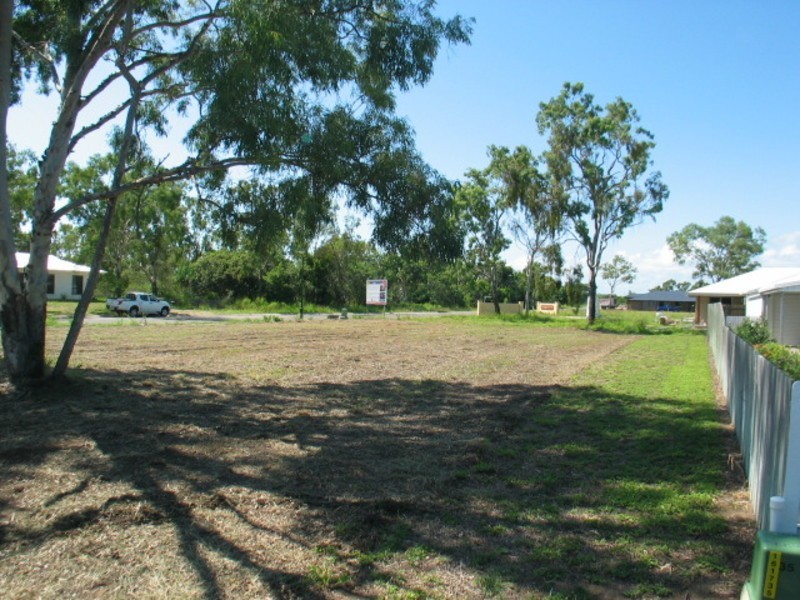 1 Oak Crescent, Bowen QLD 4805