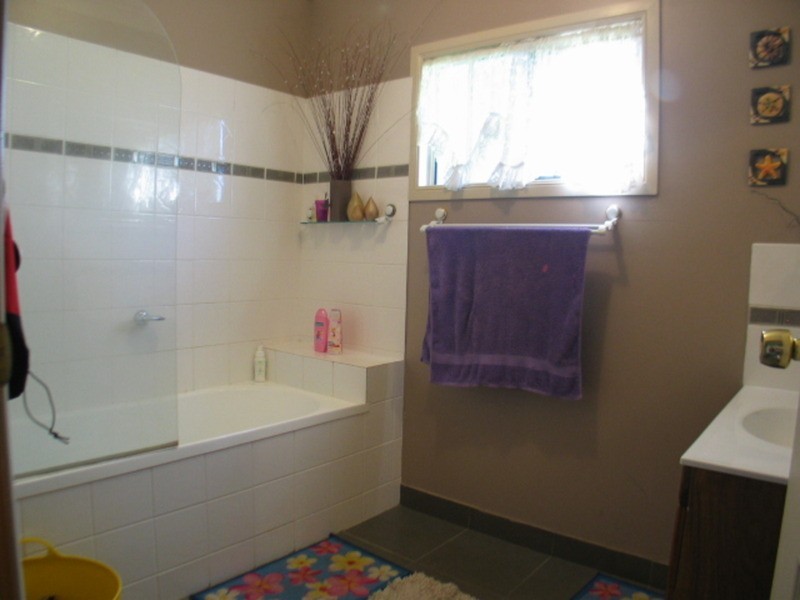 1 Craigie Court, Bowen QLD 4805