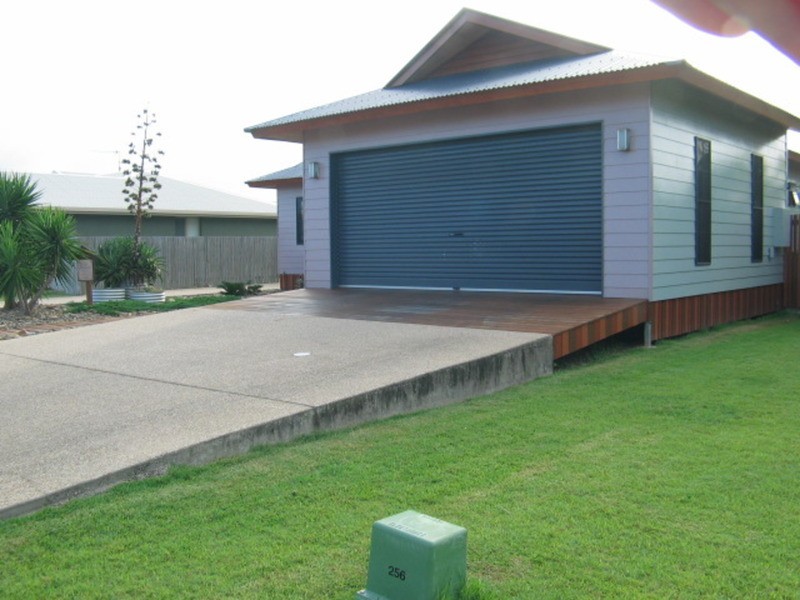 16 Kirkpatrick Court, Bowen QLD 4805