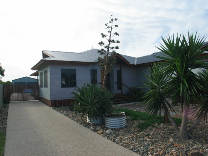 16 Kirkpatrick Court, Bowen QLD 4805