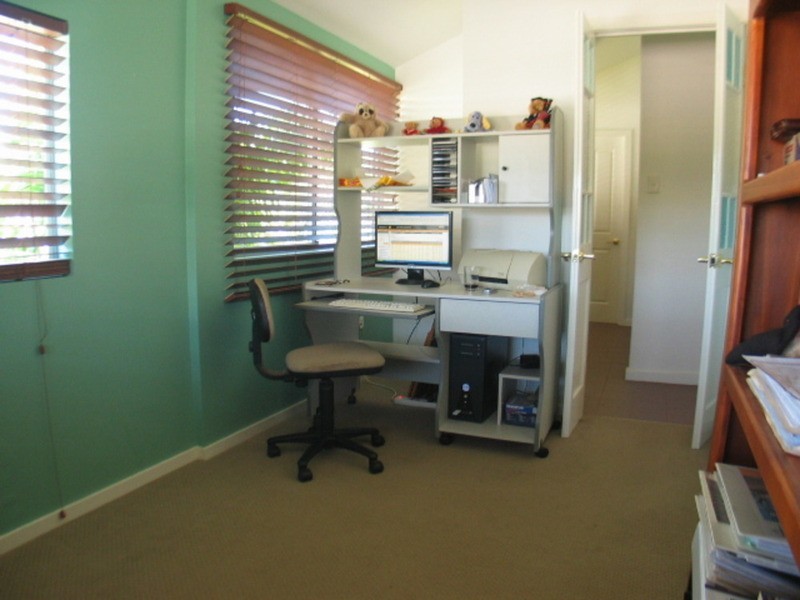 31 Livingstone Street, Bowen QLD 4805